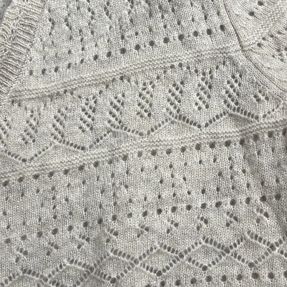 House of Harlow 1960 Cashmere Cardigan in Beige Light Cropped Size Medium NWT - Picture 10 of 10